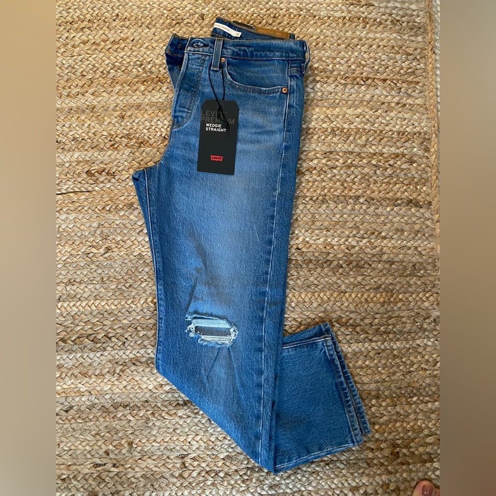Levi’s Wedgie straight leg jeans